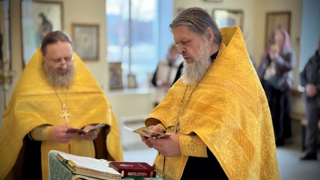 Молебен Иоанну Шанхайскому прошел в храме Новомучеников