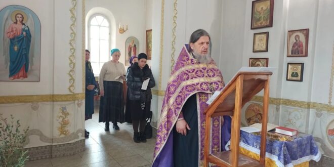 На Седанке прошел молебен сестричества