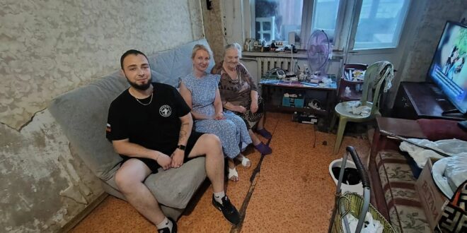 Чужих бабушек не бывает